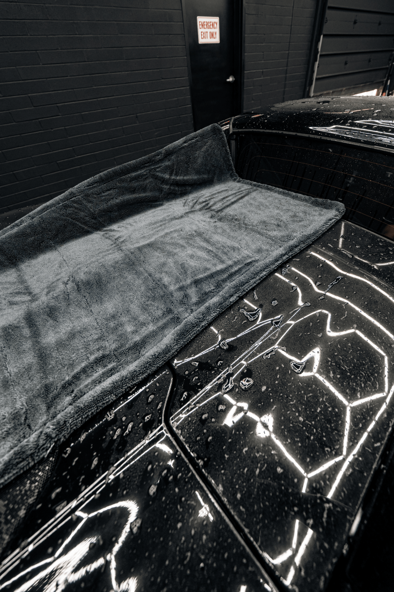 BLACKLINE® Twisted-Loop Drying Towel
